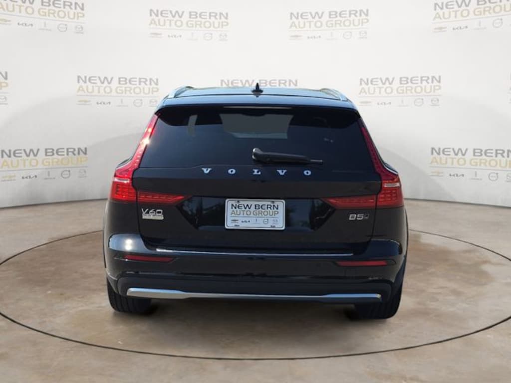 New 2026 Volvo V60 Cross Country B5 Ultra Wagon