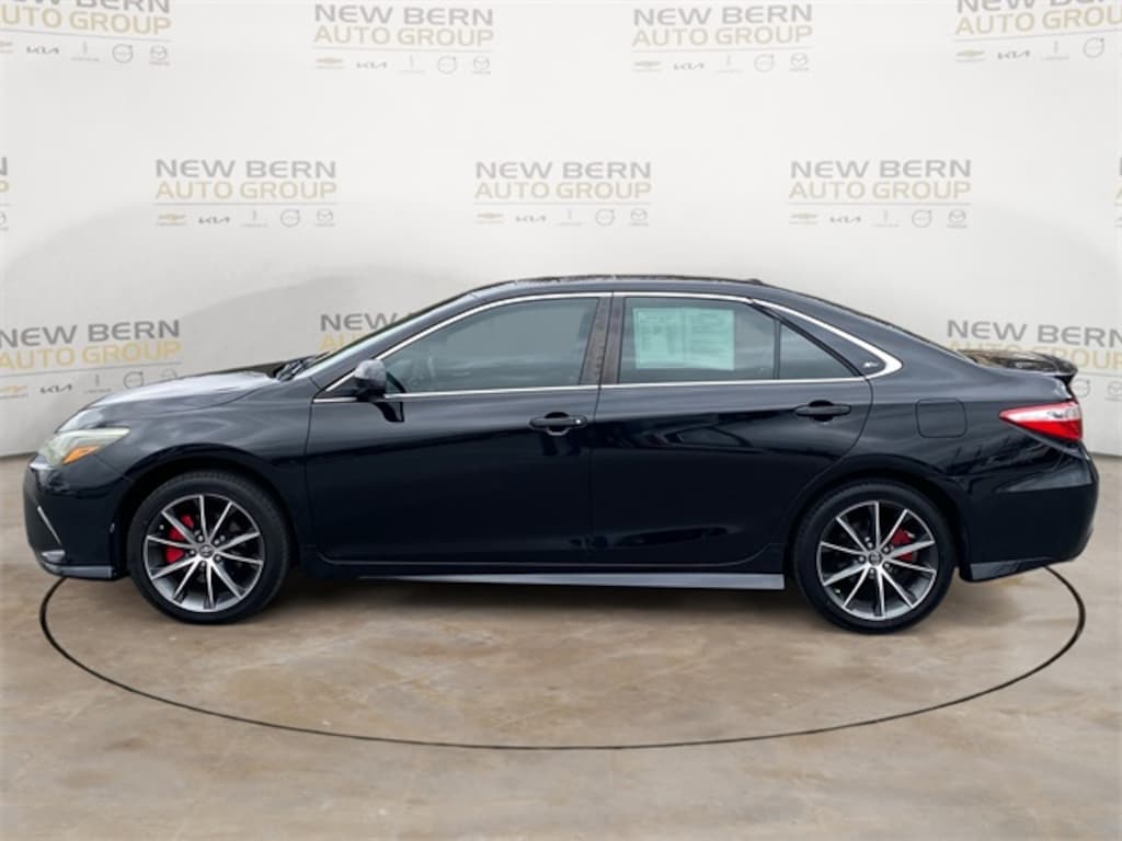 Used 2016 Toyota Camry XSE V6 Sedan
