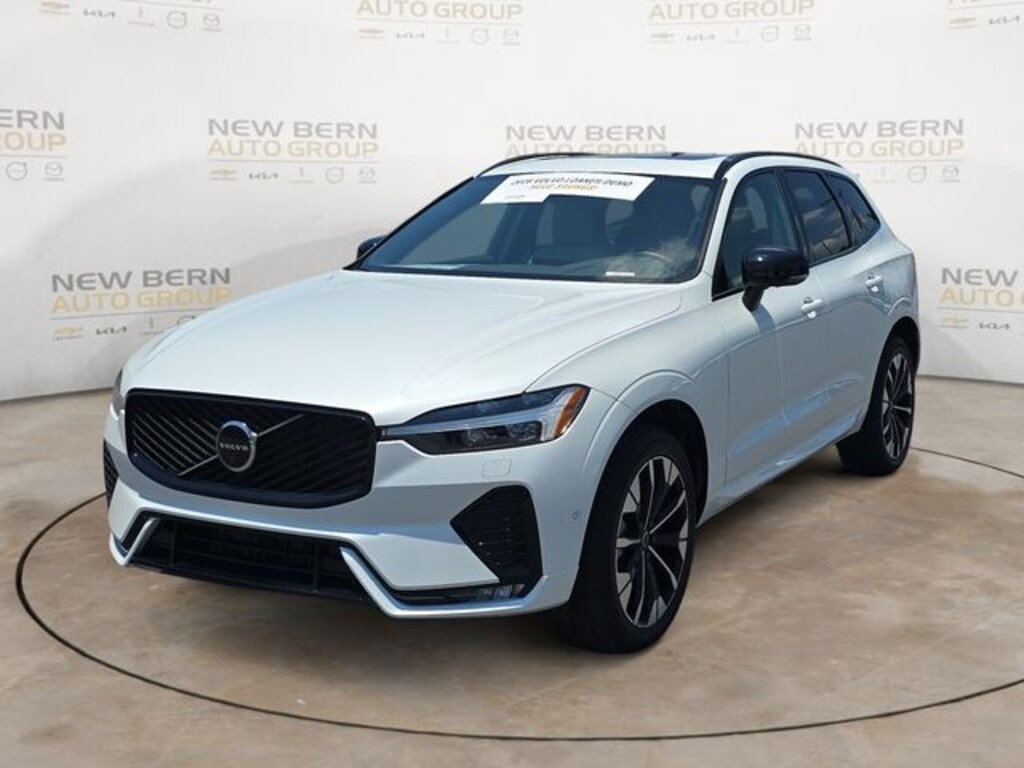 New 2026 Volvo XC60 B5 Plus SUV