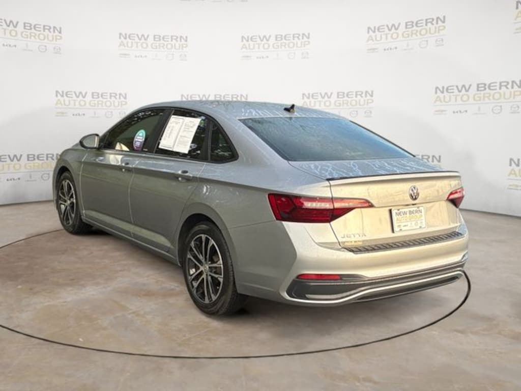 Used 2023 Volkswagen Jetta 1.5T Sport Sedan