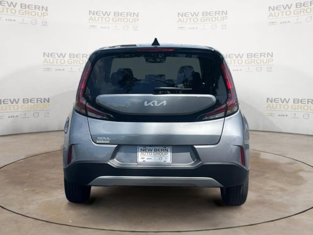 Used 2025 Kia Soul LX Hatchback