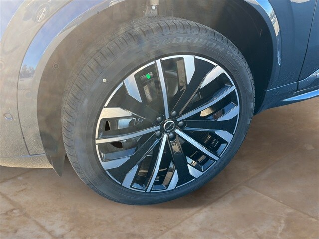2026 Volvo XC90 Plus - Photo 14