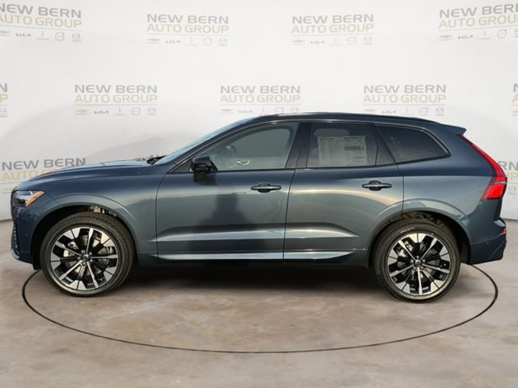 New 2026 Volvo XC60 B5 Plus SUV