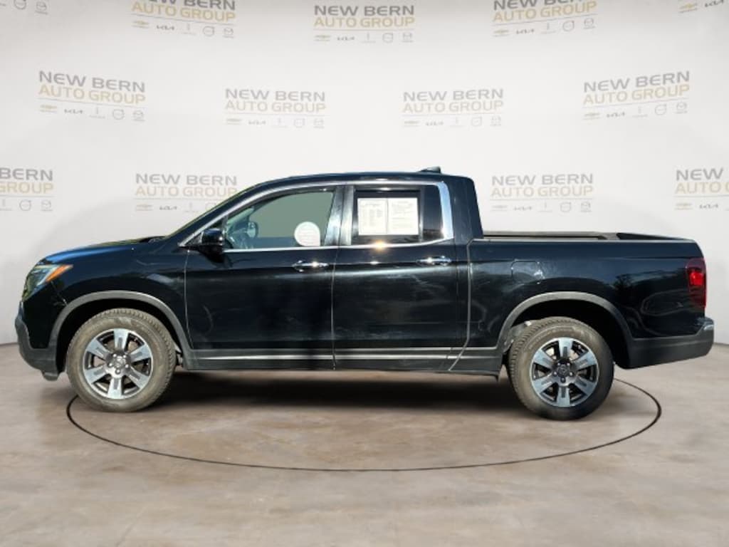 Used 2017 Honda Ridgeline RTL-E Truck