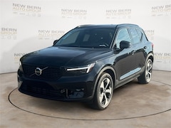 2026 Volvo XC40 B5 Plus SUV