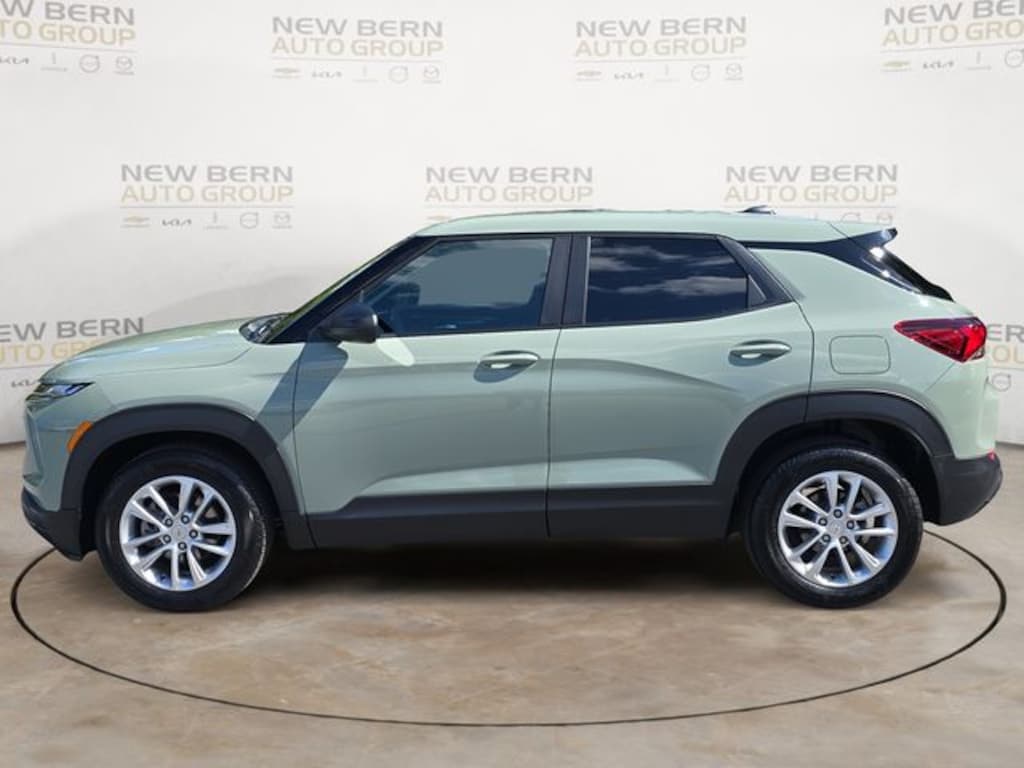 Used 2025 Chevrolet Trailblazer LS SUV