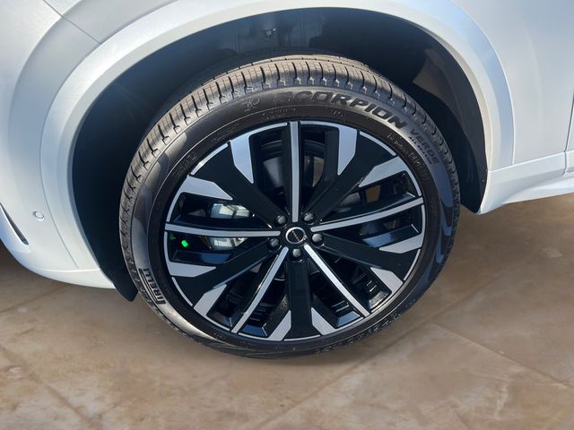 2026 Volvo XC90 Ultra - Photo 14