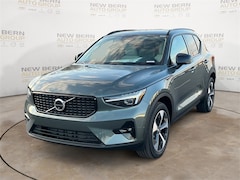 2026 Volvo XC40 B5 Plus AWD SUV