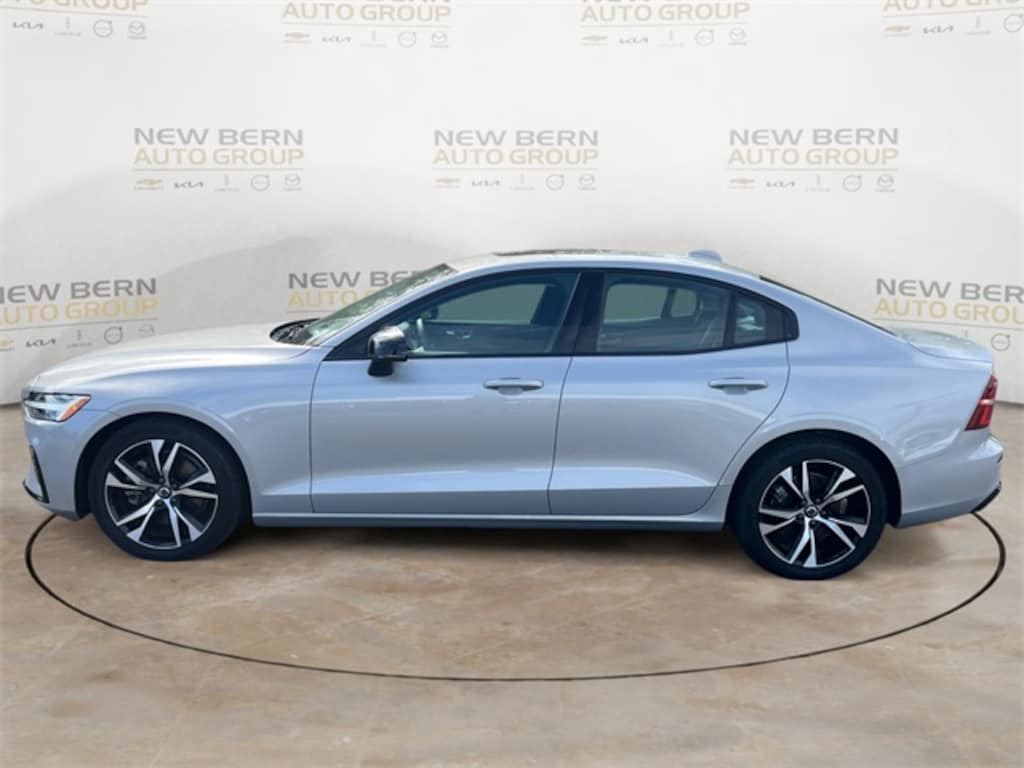 Used 2024 Volvo S60 B5 Core Dark Theme Sedan