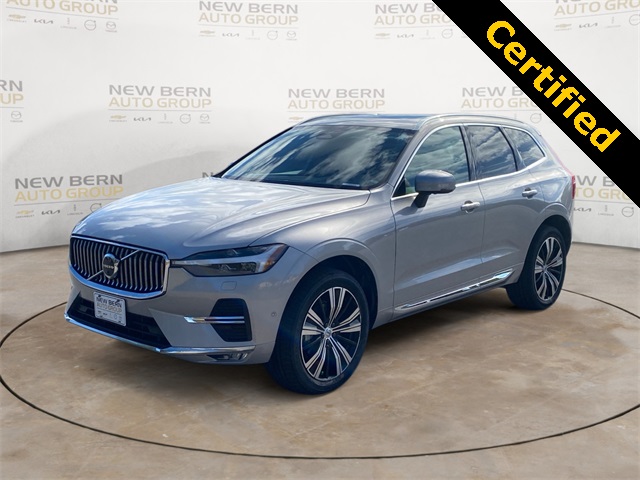 2023 Volvo XC60 Plus's photo