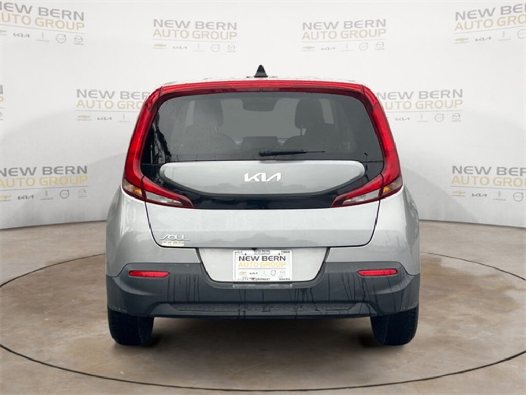 Used 2022 Kia Soul LX Hatchback