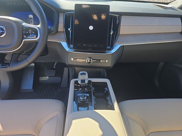 2026 Volvo XC90 Plus - Photo 11