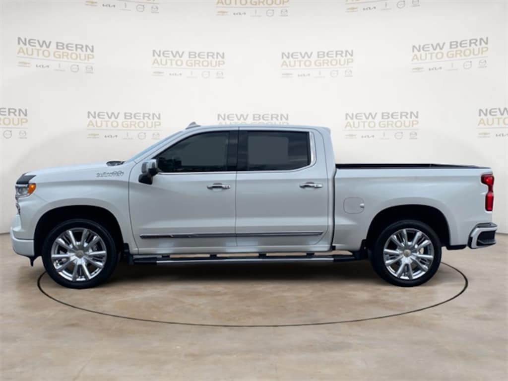 Used 2022 Chevrolet Silverado 1500 High Country Truck