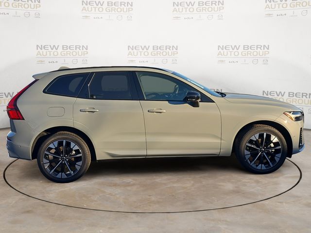 2026 Volvo XC60 Plus - Photo 6