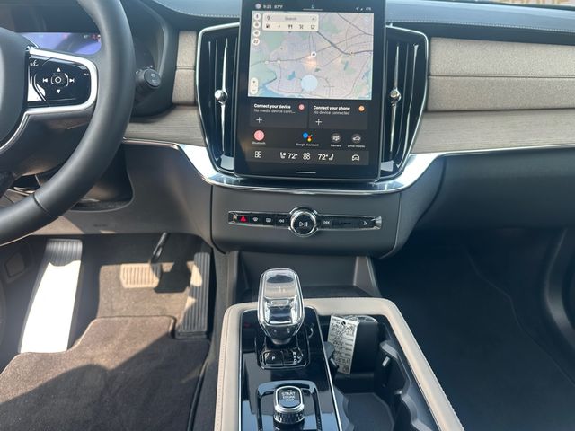 2025 Volvo XC90 Core - Photo 11