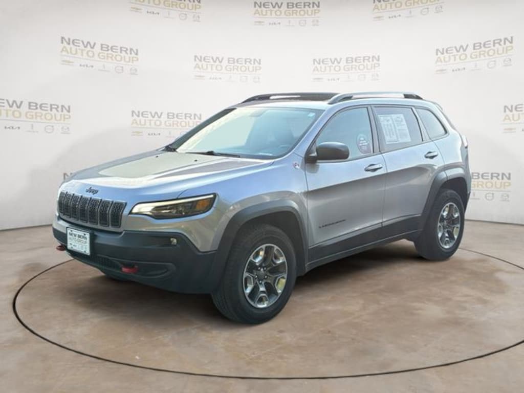 Used 2019 Jeep Cherokee Trailhawk SUV