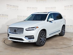 2025 Volvo XC90 B5 Core SUV