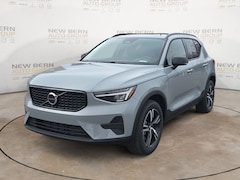 2026 Volvo XC40 B5 Core AWD SUV