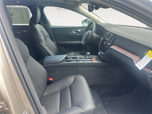 2026 Volvo V60 Cross Country Plus - Photo 15