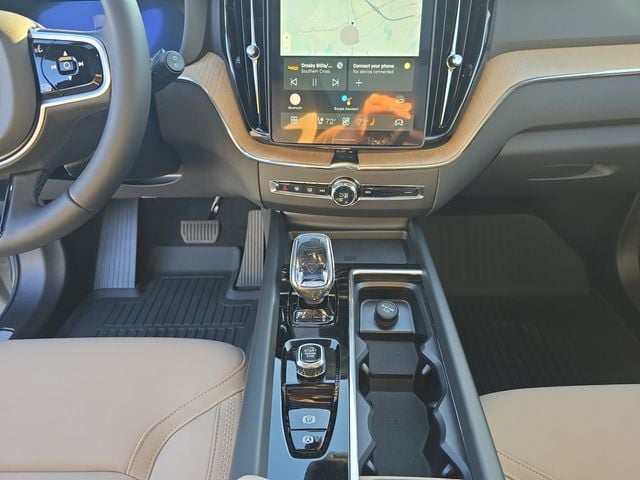 2026 Volvo XC60 Plus - Photo 11