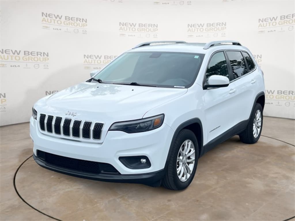 Used 2019 Jeep Cherokee Latitude SUV