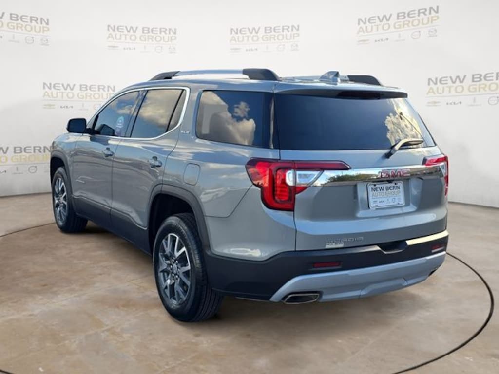 Used 2023 GMC Acadia SLE SUV