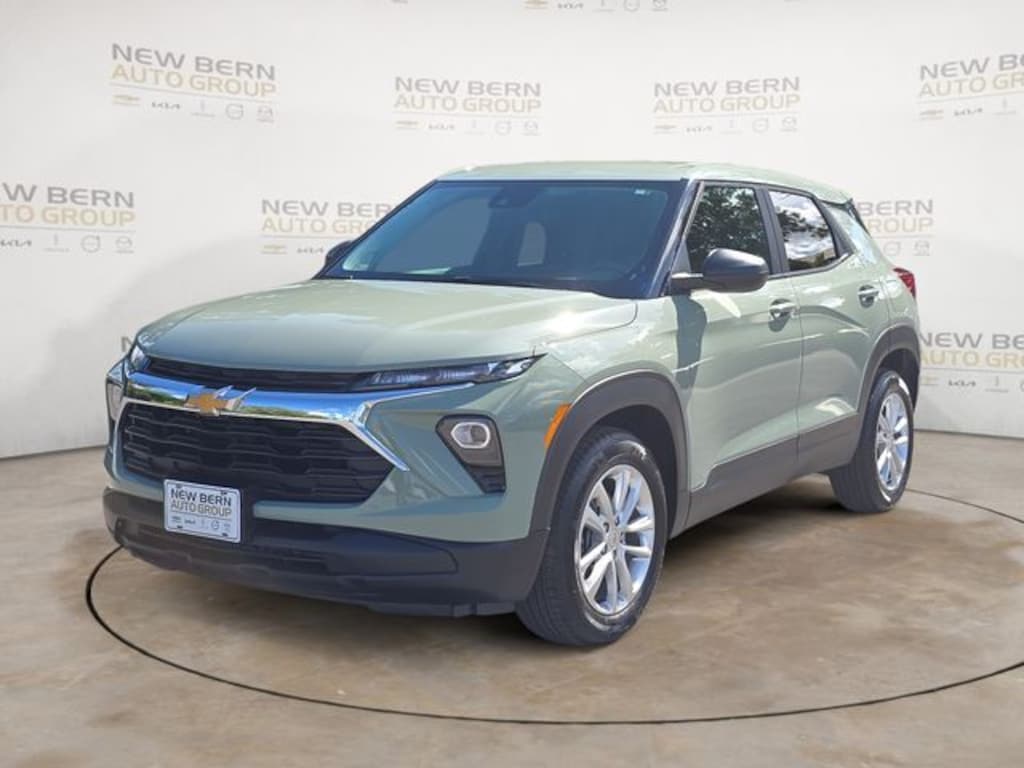 Used 2025 Chevrolet Trailblazer LS SUV