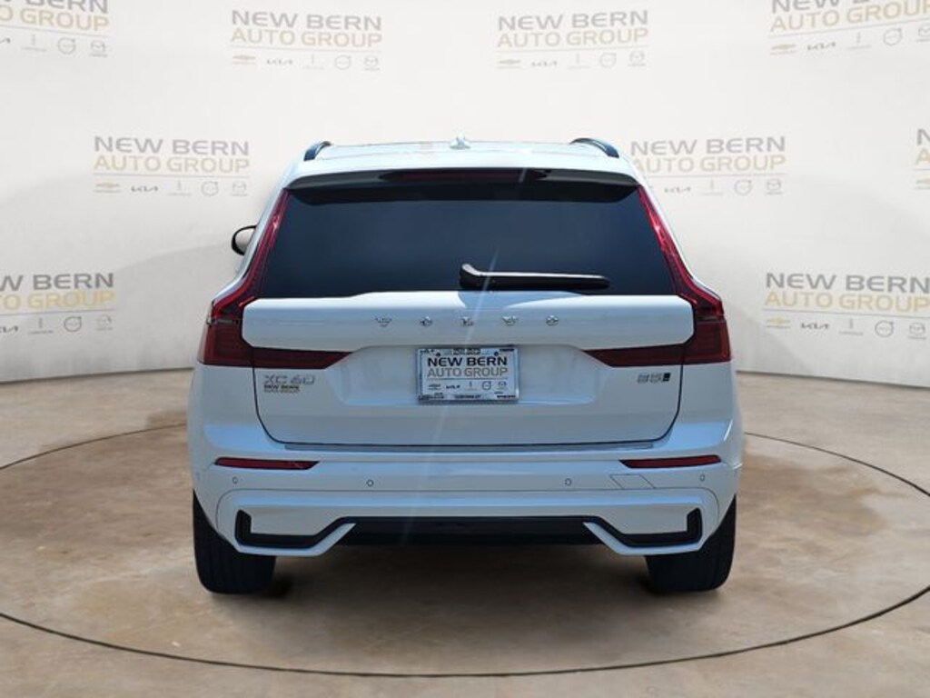 New 2026 Volvo XC60 B5 Plus SUV