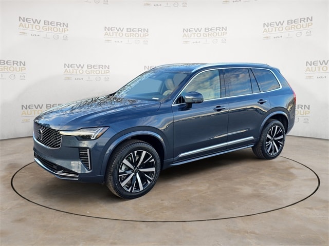 2026 Volvo XC90 Core's photo