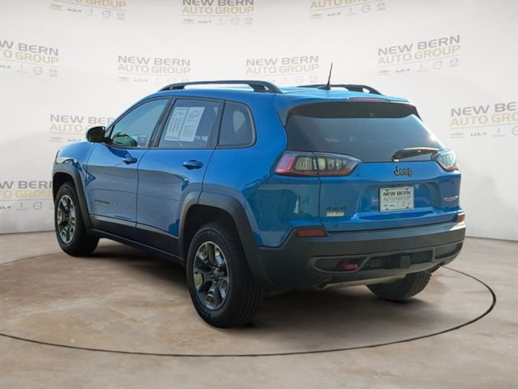 Used 2019 Jeep Cherokee Trailhawk SUV