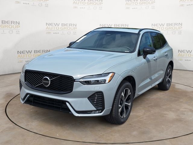2026 Volvo XC60 B5 Core Dark AWD's photo