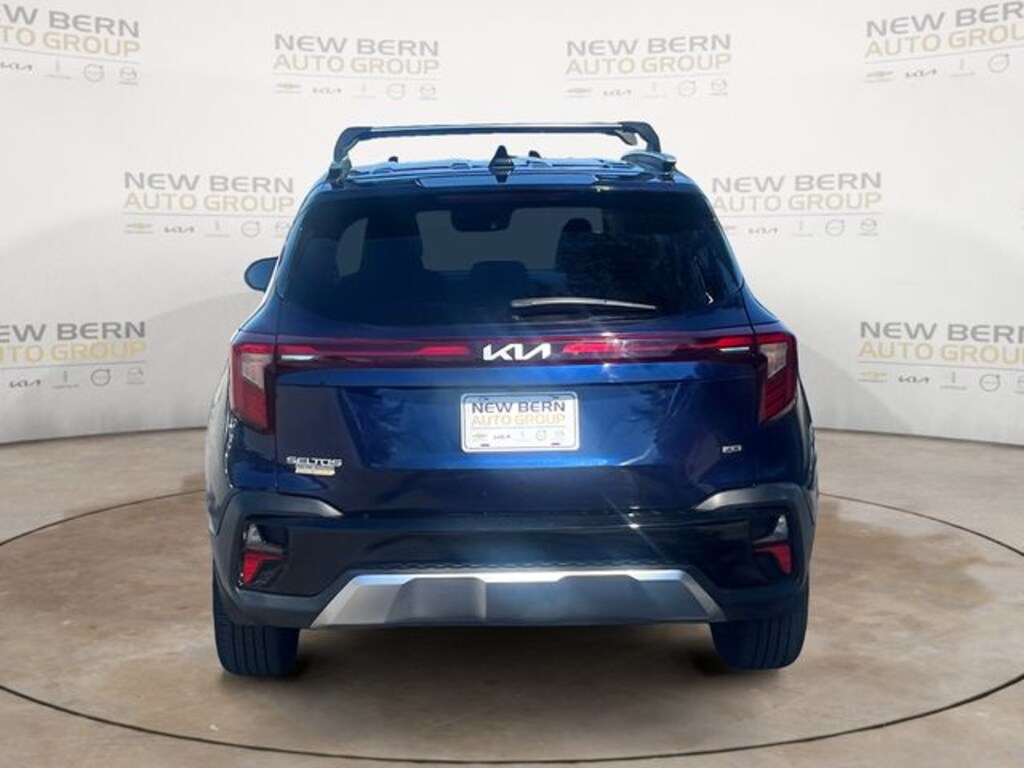 Used 2024 Kia Seltos EX SUV