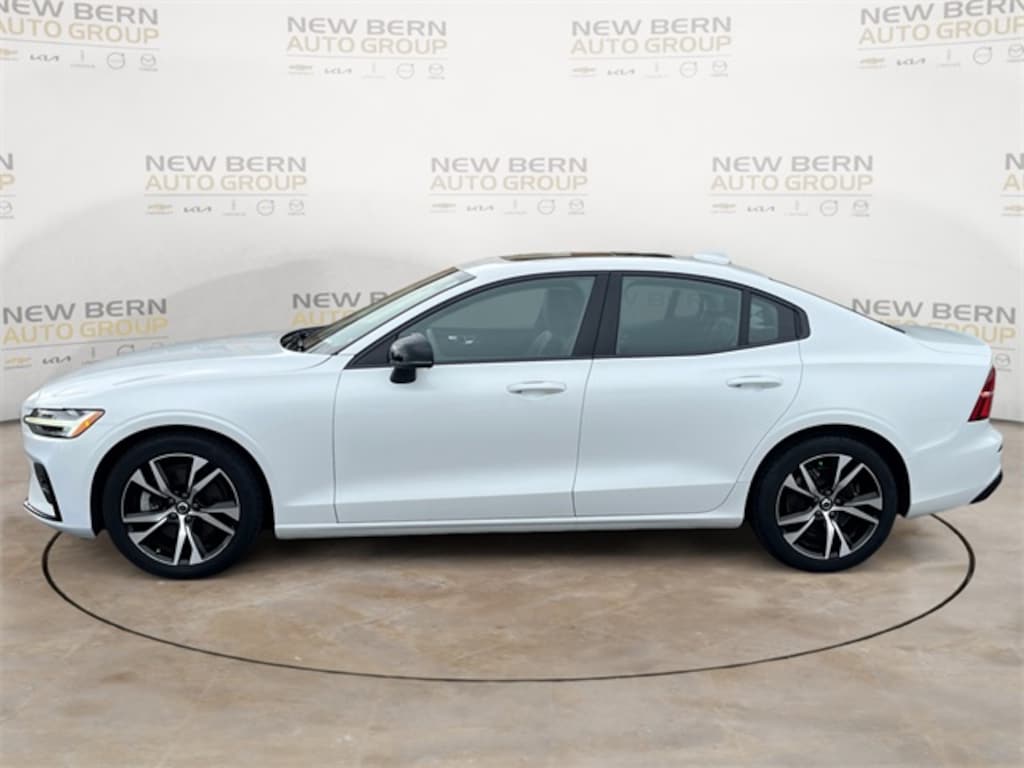 Used 2024 Volvo S60 B5 Core Dark Theme Sedan