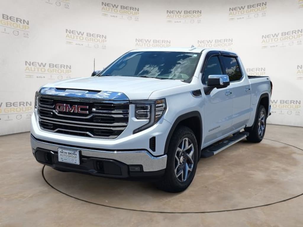 Used 2022 GMC Sierra 1500 SLT Truck