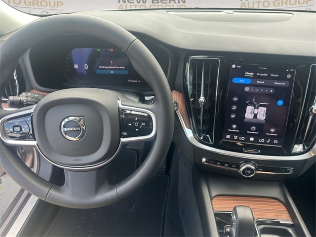 2026 Volvo V60 Cross Country Plus - Photo 10