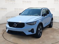 2026 Volvo XC40 B5 Plus AWD SUV