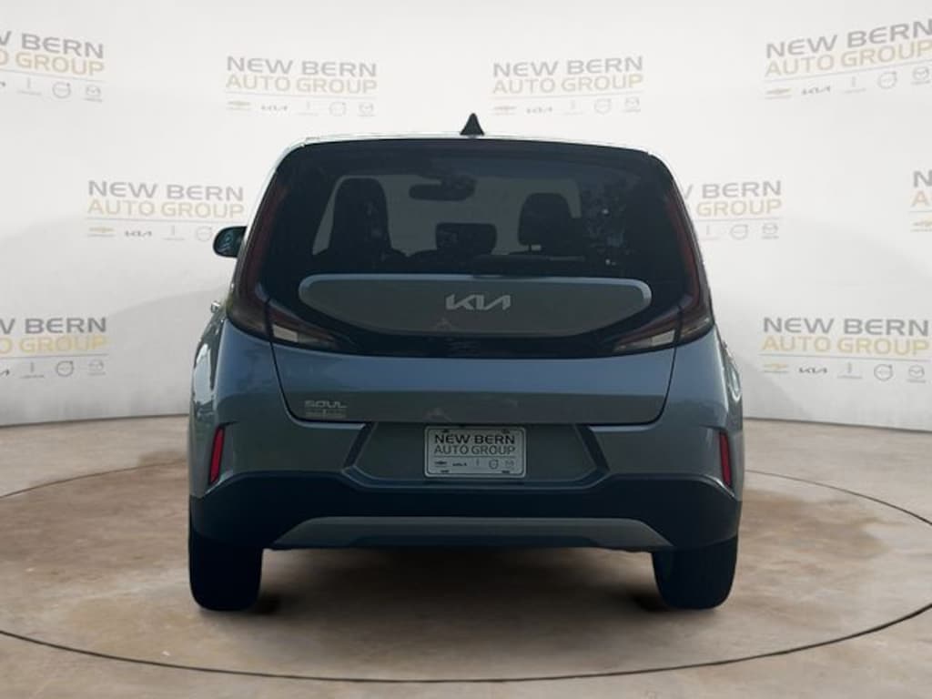Used 2025 Kia Soul LX Hatchback