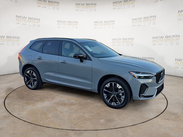 2026 Volvo XC60 Plus - Photo 7