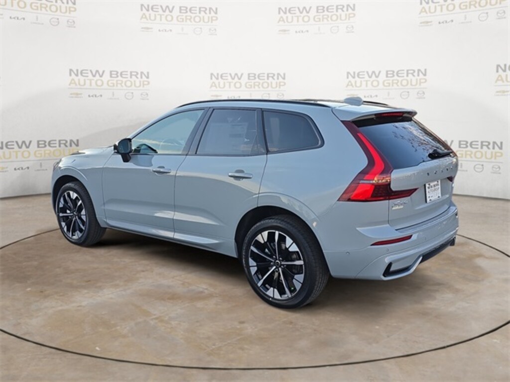 New 2026 Volvo XC60 B5 Plus SUV