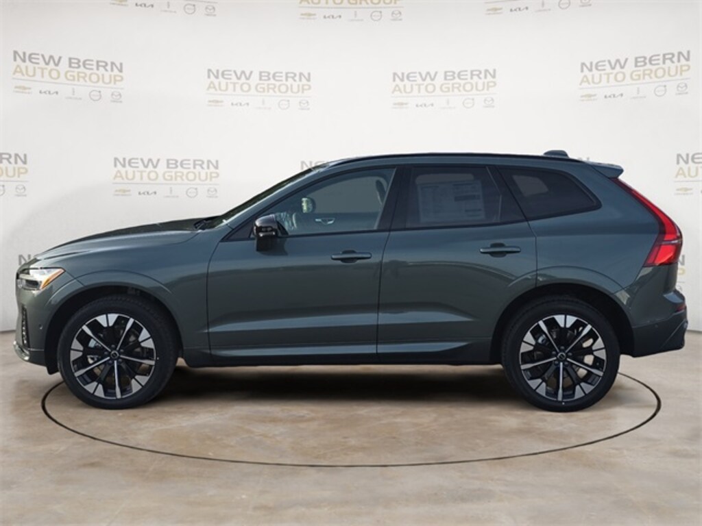 New 2026 Volvo XC60 B5 Plus SUV