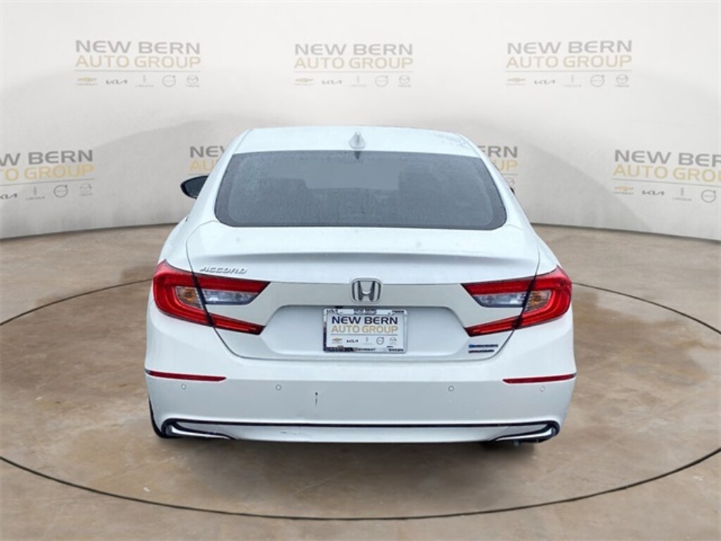 Used 2018 Honda Accord Hybrid Touring Sedan