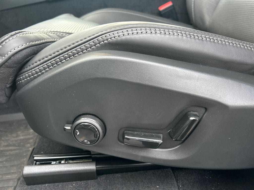 2026 Volvo XC90 Ultra - Photo 11