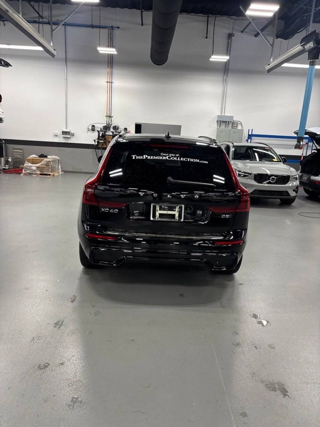 New 2026 Volvo XC60 B5 Plus SUV