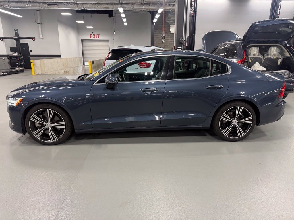 Used 2021 Volvo S60 T6 Inscription Sedan