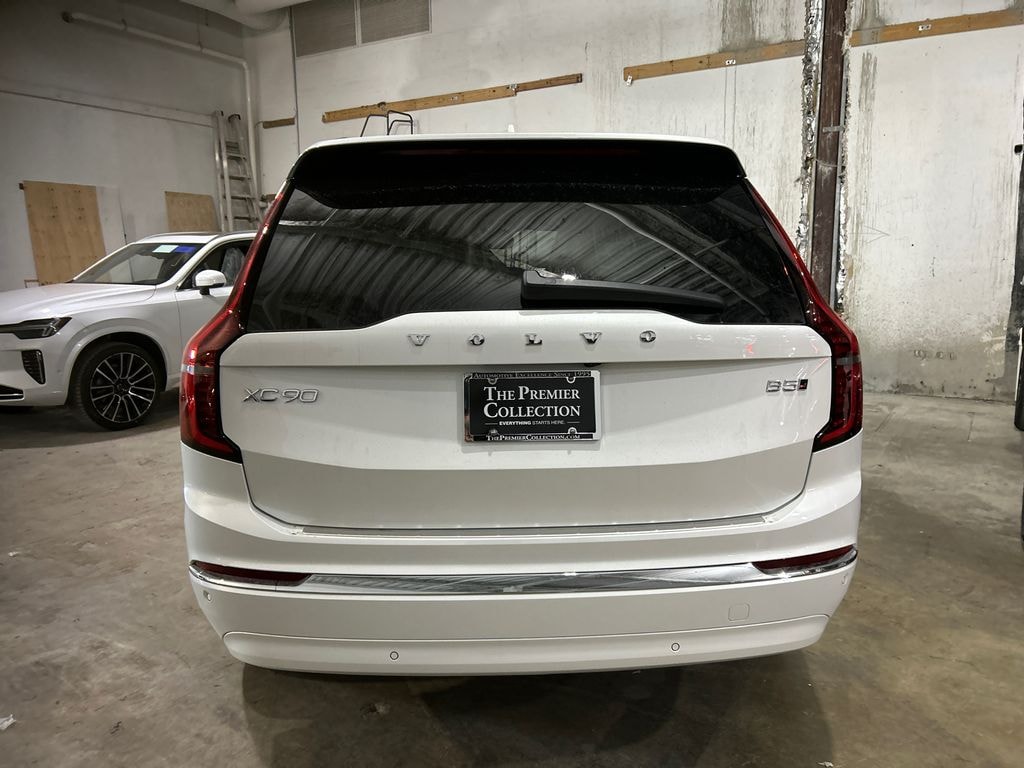 New 2026 Volvo XC90 B5 Core SUV