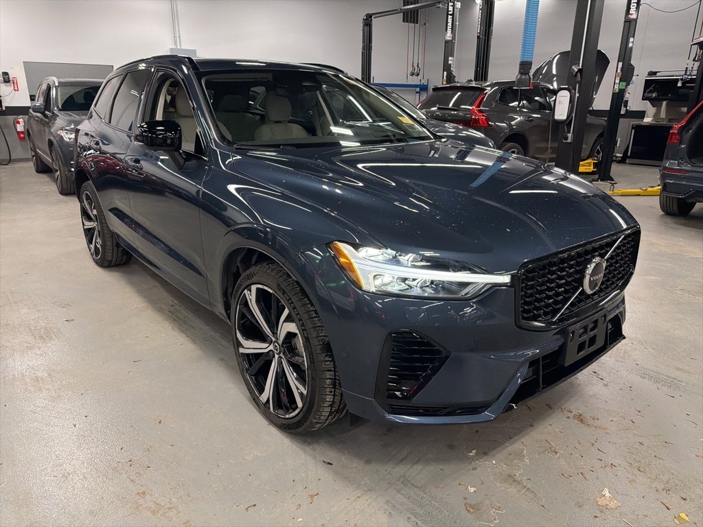 Used 2024 Volvo XC60 plug-in hybrid T8 Ultimate Dark SUV