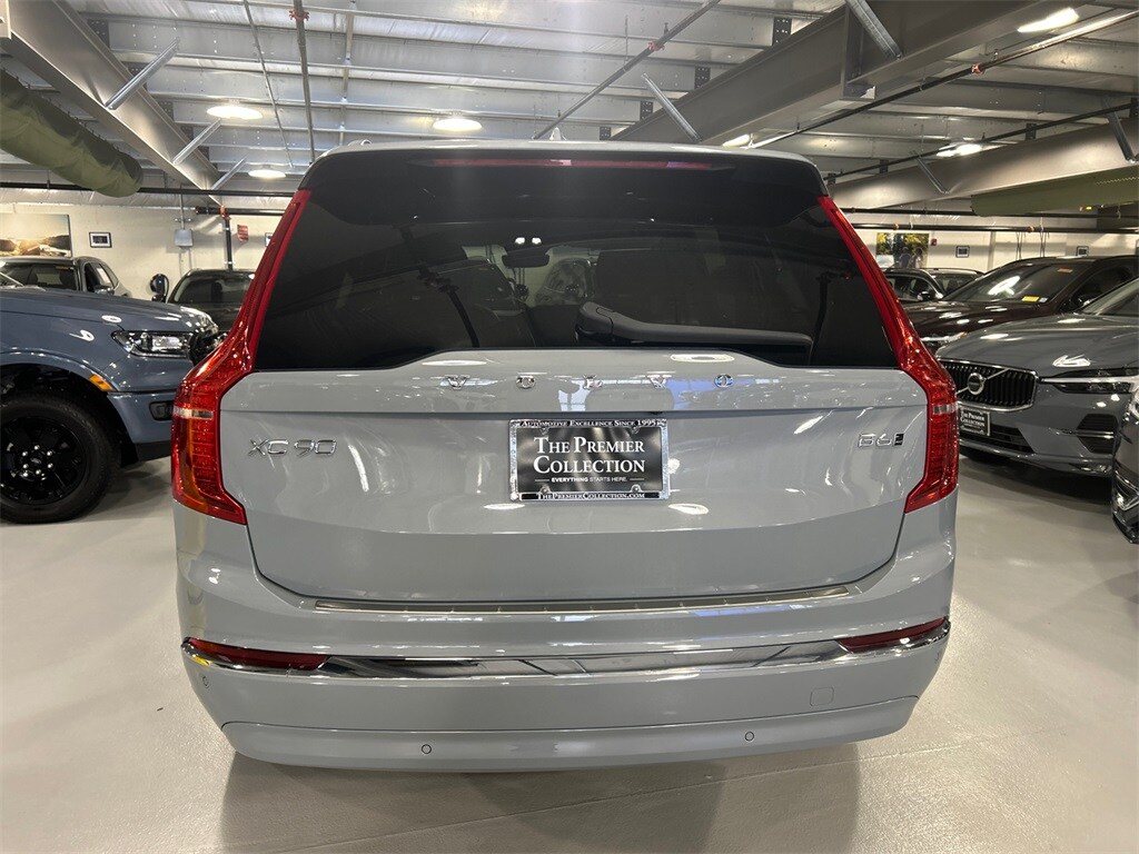 2024 Volvo XC90 Plus photo 3