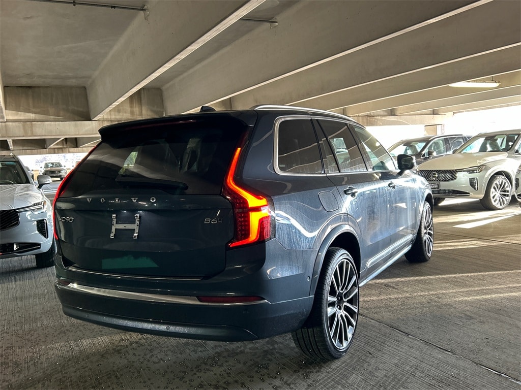 New 2026 Volvo XC90 plug-in hybrid T8 Ultra 7-Seater SUV