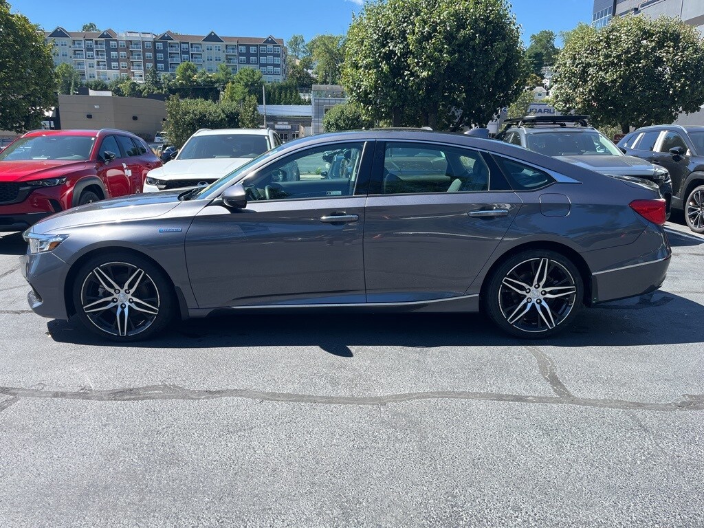 2022 Honda Accord Hybrid Touring photo 3