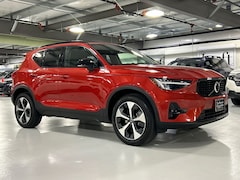 2023 Volvo XC40 B5 AWD Plus Dark SUV